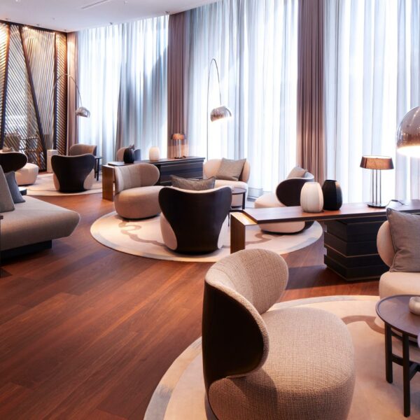 Landhausdiele Eiche geräuchert 24/Chêne fumé 24/Rovere fumé 24 Gebürstet Klebeparkett naturgeölt gefast